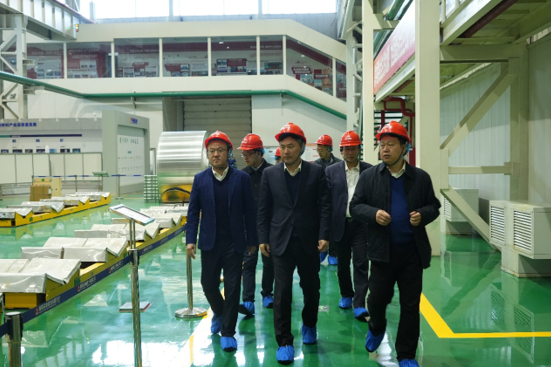 中國有研黨委副書記王興權(quán)赴新疆眾和調(diào)研