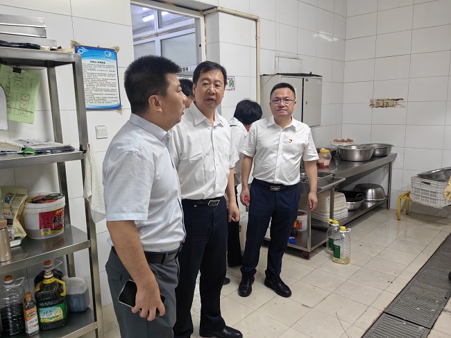 中國有研黨委書記、董事長趙曉晨帶隊赴康普錫威、有研增材進行安全檢查